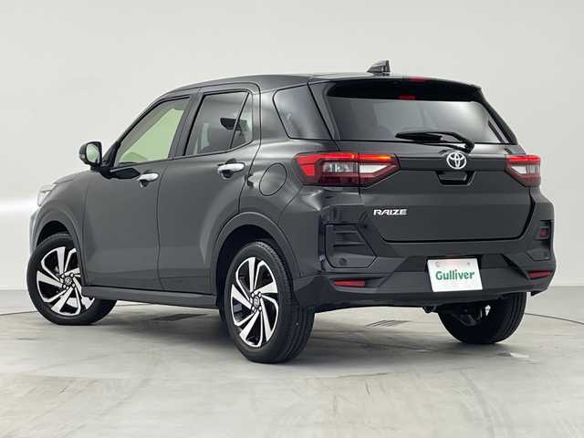 トヨタ ライズ Z 愛知県 2022(令4)年 2.4万km ブラックマイカメタリック ワンオーナー/純正9インチディスプレイオーディオ/【HDMI/Bluetooth/フルセグTV/AppleCarPlay/AndroidAuto/USB/AM/FM】/スマートパノラマパーキングパッケージ/パノラミックビュー/スマートパノラマパーキングアシスト(駐車支援システム)/ETC/17インチ純正アルミホイール/スマートアシスト/衝突回避支援ブレーキ/衝突警報/車線逸脱警報/車線逸脱抑制/ふらつき警報/露側逸脱警報/ブレーキ制御付誤発進抑制(前方・後方)/先行車発進お知らせ/アダプティブドライビングビーム/コーナーセンサー(フロント・リヤ)/標識認識/全車速追従機能付ACC(停止保持機能あり)/サイドビューランプ/レーンキープコントロール/横滑り防止装置/アイドリングストップ/ヒルスタートアシスト/前席シートヒーター/オートエアコン/純正フロアマット/革巻きステアリング/スペアタイヤ/スペアキー/新車保証書・取扱説明書