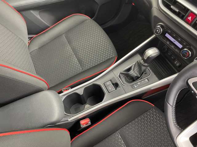 トヨタ ライズ Z 愛知県 2022(令4)年 2.4万km ブラックマイカメタリック ワンオーナー/純正9インチディスプレイオーディオ/【HDMI/Bluetooth/フルセグTV/AppleCarPlay/AndroidAuto/USB/AM/FM】/スマートパノラマパーキングパッケージ/パノラミックビュー/スマートパノラマパーキングアシスト(駐車支援システム)/ETC/17インチ純正アルミホイール/スマートアシスト/衝突回避支援ブレーキ/衝突警報/車線逸脱警報/車線逸脱抑制/ふらつき警報/露側逸脱警報/ブレーキ制御付誤発進抑制(前方・後方)/先行車発進お知らせ/アダプティブドライビングビーム/コーナーセンサー(フロント・リヤ)/標識認識/全車速追従機能付ACC(停止保持機能あり)/サイドビューランプ/レーンキープコントロール/横滑り防止装置/アイドリングストップ/ヒルスタートアシスト/前席シートヒーター/オートエアコン/純正フロアマット/革巻きステアリング/スペアタイヤ/スペアキー/新車保証書・取扱説明書