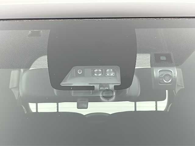 トヨタ ヴォクシー ZS 煌Ⅱ 三重県 2020(令2)年 1.9万km ブラック 禁煙車/純正9インチナビ/CD/DVD/BT/MSV/フルセグTV/バックカメラ/クルーズコントロール/オートハイビーム/プリクラッシュセーフティ/車線逸脱システム/両側パワースライドドア/純正16インチAW/ETC/スマートキー/純正LEDライト/フォグライト