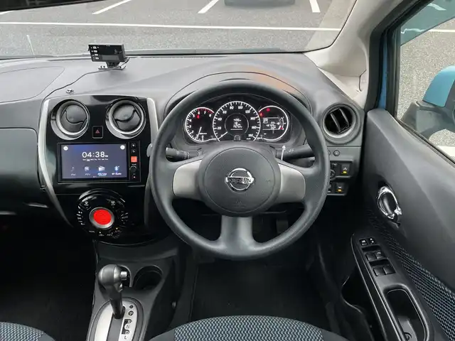 日産 ノート X DIG－S エマージェンシーB 千葉県 2014(平26)年 4.7万km ソニックブルー 社外ディスプレイオーディオ/(BT/FM/AM)/バックカメラ/衝突被害軽減システム/車線逸脱警報/横滑り防止装置/ETC/ドライブレコーダー/アイドリングストップ/プッシュスタート/スマートキー/フロアマット/スペアキー