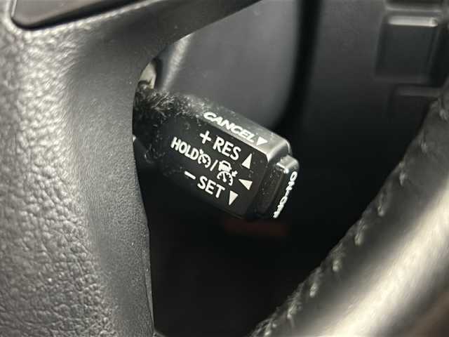 トヨタ ヴェルファイア ハイブリット ZR 埼玉県 2018(平30)年 4.7万km パール 純正10インチナビ/(FM・AM・CD・DVD・SD・BT)/ETC2.0/両側パワースライドドア/レザーシート/オートLEDライト/フルセグテレビ/12型純正フリップダウンモニター/クリアランスソナー/バックカメラ/パワーシート/エアーシート/パワーバックドア/モデリスタエアロ/レーダークルーズコントロール/デジタルミラー/シートポジションメモリー/PCS/車線逸脱警報