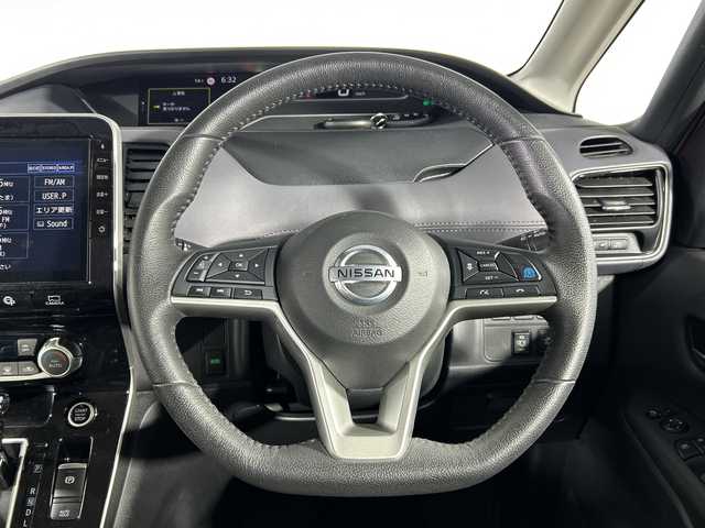 日産 セレナ ハイウェイスター V 神奈川県 2019(令1)年 4.5万km マルーンレッド 2トーン プロパイロット/純正10型ナビ/・BT/フルセグTV/CD/DVD/BD/USB/アラウンドビューモニター/社外フリップダウンモニター/パーキングアシスト/両側電動スライドドア/ハンズフリー/電動サイドブレーキ/オートブレーキホールド/ETC/ドライブレコーダー/ECON/インテリジェントキー/スペアキー/プッシュスタートボタン/革巻きステアリング/ステアリングスイッチ/Autoライト/アイドリングストップ機能/BSM/LEDヘッドライト/フォグランプ/シートリフター/電動格納ミラー/ウィンカーミラー/純正フロアマット/純正ドアバイザー/純正16インチアルミホイール