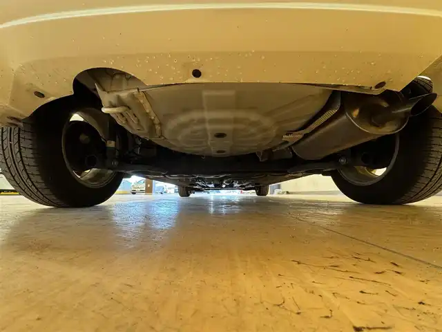 日産 ノート e－パワー X 群馬県 2019(平31)年 7.2万km ブリリアントホワイトパール 安全装備/・衝突軽減ブレーキ/・クルーズコントロール/・アラウンドビューモニター/・レーンキープアシスト/・オートハイビーム/・オートライト/・インテリジェントルームミラー/・横滑り防止/・コーナーセンサー/純正7インチワイドナビ/・AM/FM/MSV/・Bluetooth/SD/・フルセグTV/CD/DVD/LEDヘッドライト/LEDフォグランプ/ETC/純正フロアマット/純正ドアバイザー/純正15インチアルミホイール/スマートキー/プッシュスタート