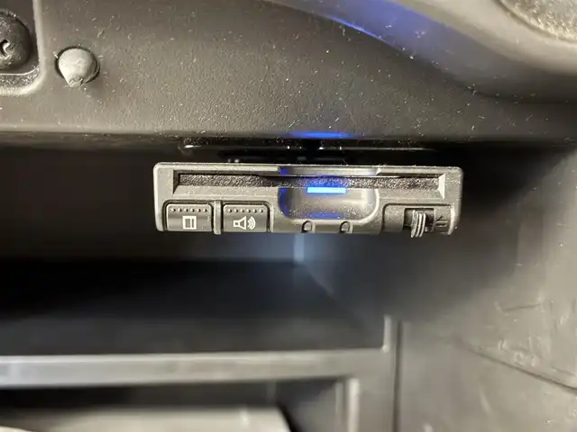 日産 ノート e－パワー X 群馬県 2019(平31)年 7.2万km ブリリアントホワイトパール 安全装備/・衝突軽減ブレーキ/・クルーズコントロール/・アラウンドビューモニター/・レーンキープアシスト/・オートハイビーム/・オートライト/・インテリジェントルームミラー/・横滑り防止/・コーナーセンサー/純正7インチワイドナビ/・AM/FM/MSV/・Bluetooth/SD/・フルセグTV/CD/DVD/LEDヘッドライト/LEDフォグランプ/ETC/純正フロアマット/純正ドアバイザー/純正15インチアルミホイール/スマートキー/プッシュスタート