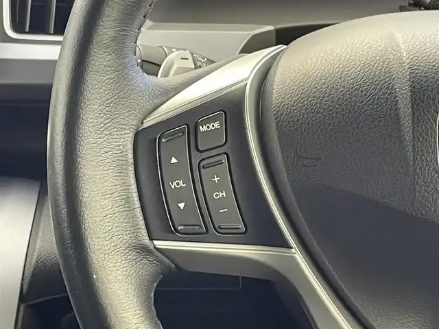 ホンダ ステップワゴン スパーダ Z 群馬県 2013(平25)年 7.9万km ポリッシュドメタルメタリック 禁煙車　純正９型ナビ　社外後席モニター　Ｂモニター　両側パワスラ　Ｈ．Ｉ．Ｄ　フォグランプ　オートライト　オートエアコン　電格ミラー　ステリモ　ビルトインＥＴＣ　スマートキー　スペアキー　純正アルミ