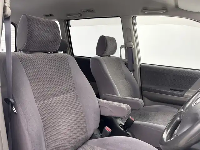 トヨタ ヴォクシー X Gエディション 愛知県 2002(平14)年 13.3万km ライトローズマイカM 社外7インチナビ/ワンセグTV/HDMI端子/両側イージークローザードア/ハロゲンヘッドライト/純正AW/純正フロアマット/スマートキー