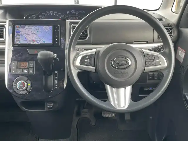 ダイハツ タント カスタム X トップED SA Ⅲ 大阪府 2017(平29)年 2.7万km パールホワイトⅢ 純正ナビ /・フルセグTV/USB/BT/バックカメラ /ETC /D席シートヒーター /片側パワースライドドア /純正フロアマット /社外14インチAW /LEDヘッド・フォグ /アイドリングストップ /パーキングブレーキ /ステアリングswitch/フルフラットシート/保証書・取説 ・キロクボ