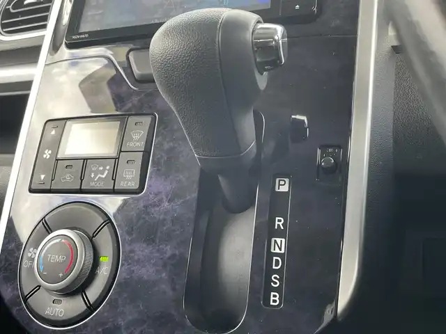 ダイハツ タント カスタム X トップED SA Ⅲ 大阪府 2017(平29)年 2.7万km パールホワイトⅢ 純正ナビ /・フルセグTV/USB/BT/バックカメラ /ETC /D席シートヒーター /片側パワースライドドア /純正フロアマット /社外14インチAW /LEDヘッド・フォグ /アイドリングストップ /パーキングブレーキ /ステアリングswitch/フルフラットシート/保証書・取説 ・キロクボ