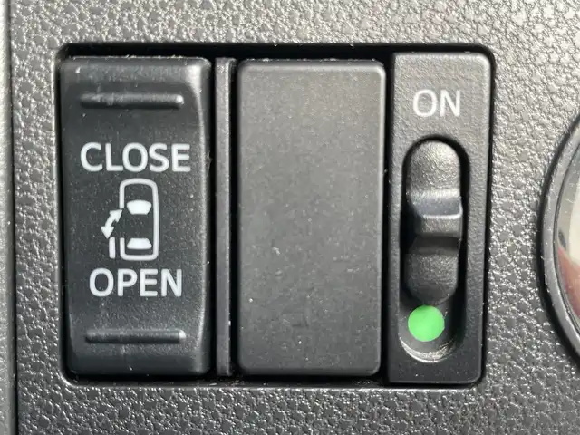 ダイハツ タント カスタム X トップED SA Ⅲ 大阪府 2017(平29)年 2.7万km パールホワイトⅢ 純正ナビ /・フルセグTV/USB/BT/バックカメラ /ETC /D席シートヒーター /片側パワースライドドア /純正フロアマット /社外14インチAW /LEDヘッド・フォグ /アイドリングストップ /パーキングブレーキ /ステアリングswitch/フルフラットシート/保証書・取説 ・キロクボ