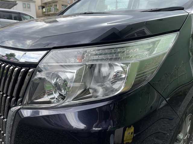 トヨタ エスクァイア Gi 埼玉県 2017(平29)年 3.6万km スパークリングブラックパールクリスタルシャイン レザーシート/前席シートヒーター/純正９インチナビＴＶ/バックカメラ/ビルトインＥＴＣ2.0/両側パワースライドドア/LEDヘッドライト/クルーズコントロール/衝突軽減ブレーキ/純正アルミホイール/プッシュスタート/スマートキー/走行３５８０１キロ/保証書付整備手帳/取扱説明書