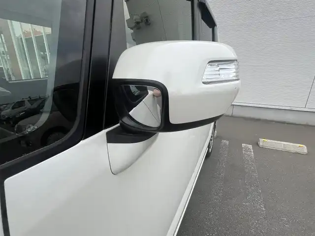 ホンダ Ｎ ＢＯＸ SSパッケージ 秋田県 2015(平27)年 3.4万km プレミアムホワイトパール 純正オーディオ（AM/FM/CD）/衝突軽減システム/４WD/ワンセグ/バックカメラ/純正アルミ/スマートキー/両側パワスラ/アイドリングストップ/コーナーセンサー/プッシュスタート/前席シートヒーター/ステアリングスイッチ/純正フロアマット/純正ドアバイザー/ETC/社外エンジンスターター/オートライト/オートエアコン/パワーステアリング/パワーウィンドウ/電動格納ウィンカーミラー/保証書/取扱説明書/記録簿