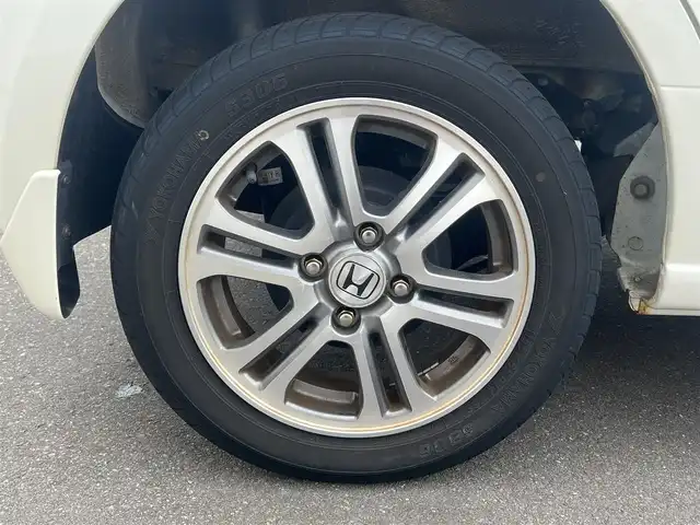 ホンダ Ｎ ＢＯＸ SSパッケージ 秋田県 2015(平27)年 3.4万km プレミアムホワイトパール 純正オーディオ（AM/FM/CD）/衝突軽減システム/４WD/ワンセグ/バックカメラ/純正アルミ/スマートキー/両側パワスラ/アイドリングストップ/コーナーセンサー/プッシュスタート/前席シートヒーター/ステアリングスイッチ/純正フロアマット/純正ドアバイザー/ETC/社外エンジンスターター/オートライト/オートエアコン/パワーステアリング/パワーウィンドウ/電動格納ウィンカーミラー/保証書/取扱説明書/記録簿