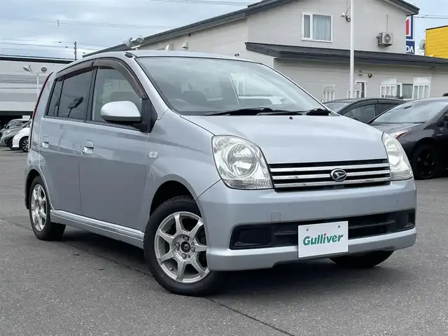 ダイハツ ミラ アヴィ X 道央・札幌 2004(平16)年 4.5万km ブライトシルバーメタリック 登録時走行距離45/013ｋｍ/　４　Ｗ　Ｄ　/純正オーディオ(CD/FM/AM)/ドアバイザー/スペアキー×１/リモコンキー/社外フロアマット/ABS/momoステアリング/バニティミラー/積込夏タイヤ（純正AW/155/65/R14/２０年製/溝3ｍｍ）