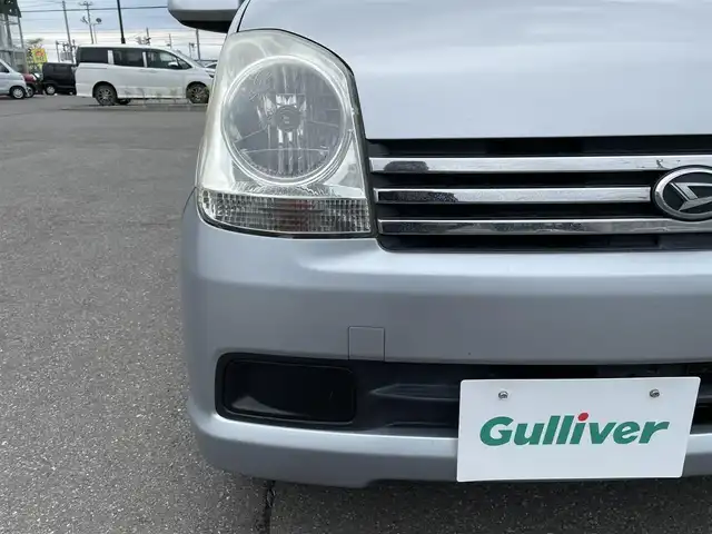 ダイハツ ミラ アヴィ X 道央・札幌 2004(平16)年 4.5万km ブライトシルバーメタリック 登録時走行距離45/013ｋｍ/　４　Ｗ　Ｄ　/純正オーディオ(CD/FM/AM)/ドアバイザー/スペアキー×１/リモコンキー/社外フロアマット/ABS/momoステアリング/バニティミラー/積込夏タイヤ（純正AW/155/65/R14/２０年製/溝3ｍｍ）