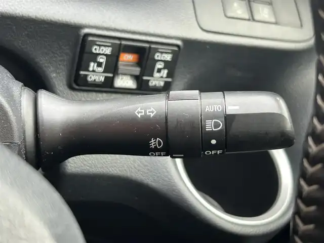 トヨタ シエンタ G クエロ 静岡県 2019(平31)年 2.3万km センシュアルレッドマイカ トヨタセーフティセンス/純正ナビ/・フルセグ/CD/DVD/Bluetooth/USB/全周囲カメラ/前方ドライブレコーダー/ビルトインETC/プリクラッシュ/両側パワースライドドア/ステアリングスイッチ/ステアリングヒーター/ハーフレザーシート/シートヒーターD/N/オートライト/スマートキー/・プッシュスタート/LEDヘッドライト/・フォグランプ/ウインカーミラー/電動格納ミラー/純正フロアマット/純正ドアバイザー