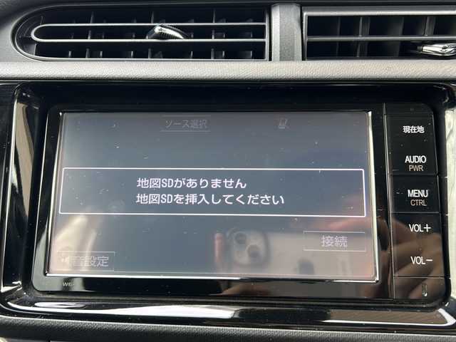 トヨタ アクア X－URBAN 静岡県 2016(平28)年 7.5万km ブラックマイカ 純正ナビ/・AM/FM/・CD/DVD/・SD/・TV/・Bluetooth/・USB/主要装備/・ＥＴＣ/・衝突被害軽減システム/・シートヒーター/・バックカメラ/・レーンキープアシスト/・オートハイビーム/・LEDヘッドライト/・フォグランプ/・ステアリングスイッチ/・横滑り防止装置/・ｎａｎｏｅ/・コーナーセンサー/・ドライブレコーダー