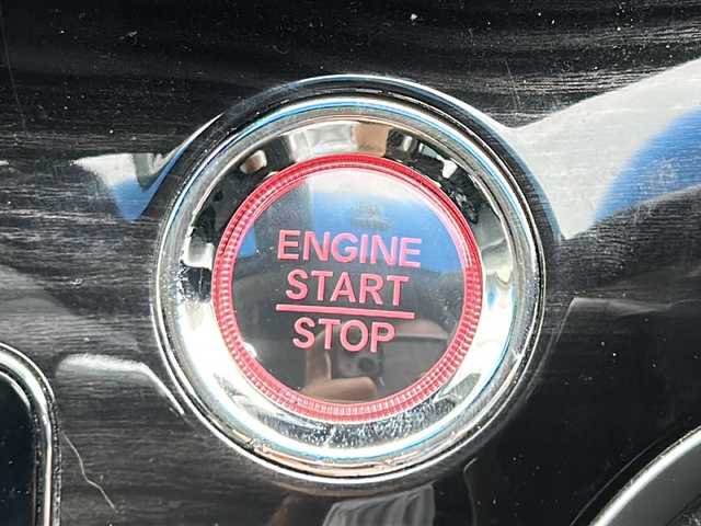 ホンダ オデッセイ アブソルート ホンダセンシング 福岡県 2017(平29)年 5.2万km プレミアムヴィーナスブラックP 純ナビVXM-184VFi(AM/FM/CD/DVD/ワンセグTV/USB/SD/BT)/バックカメラ/社外前方ドライブレコーダー/ビルトインETC/ホンダセンシング/・衝突軽減ブレーキ/・車線逸脱警報/・クルーズコントロール追従あり/両側パワースライドドア/D席パワーシート/オートライト/フォグランプ/電動格納ミラー/ステアリングスイッチ/パドルシフト/プッシュスタート/純正ドアバイザー/後席サンシェード/ISOFIX/W+サイド+カーテンエアバック