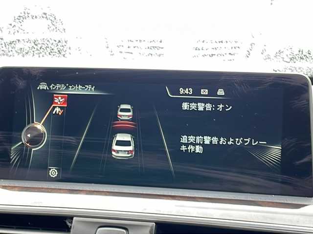 ＢＭＷ ３２０ｄ ラグジュアリー 東京都 2016(平28)年 4.1万km ミネラルホワイト 新車時保証書　/インテリジェントセーフティー/レーンチェンジウォーニング/レーンディパーチャーウォーニング/アダプティブクルーズコントロール/アイドリングストップ/純正HDDナビ/CD/DVD/REC/USB/BT/AUX/バックカメラ　ルームミラー内臓ETC/Fドライブレコーダー/フロントパワーシート【運転席メモリー付】/レザーシート/シートヒーター/LEDヘッドライト/オートライト/スマートキー×２/革巻きハンドル/純正17インチアルミ