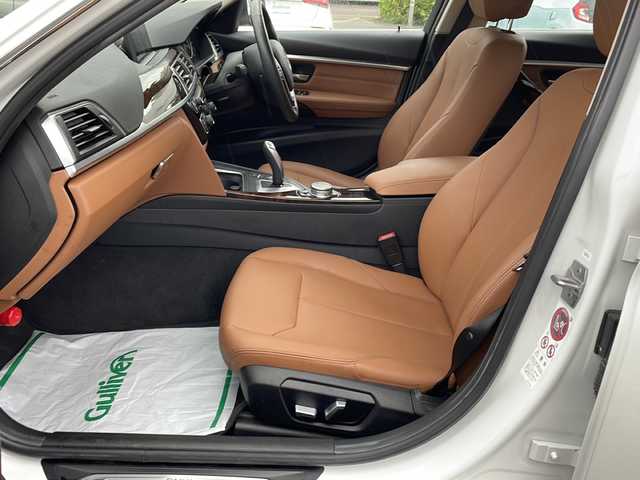 ＢＭＷ ３２０ｄ ラグジュアリー 東京都 2016(平28)年 4.1万km ミネラルホワイト 新車時保証書　/インテリジェントセーフティー/レーンチェンジウォーニング/レーンディパーチャーウォーニング/アダプティブクルーズコントロール/アイドリングストップ/純正HDDナビ/CD/DVD/REC/USB/BT/AUX/バックカメラ　ルームミラー内臓ETC/Fドライブレコーダー/フロントパワーシート【運転席メモリー付】/レザーシート/シートヒーター/LEDヘッドライト/オートライト/スマートキー×２/革巻きハンドル/純正17インチアルミ