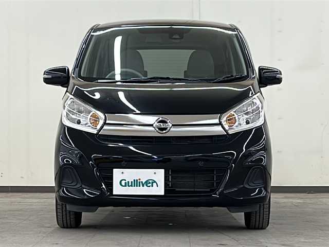 日産 デイズ X 道央・札幌 2018(平30)年 5.7万km ブラック /4WD//純正ナビ/(フルセグ/CD/SD/Bluetooth)//アラウンドビューカメラ//運転席シートヒーター//スマートキー//オートエアコン//ETC//衝突被害軽減ブレーキ//電動格納式ミラー//横滑り防止装置//ステアリングスイッチ//アイドリングストップ//ホイール付きスタッドレス積み込み