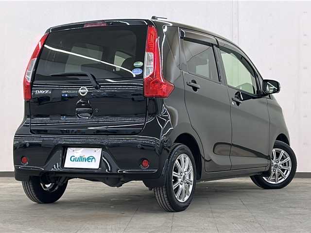 日産 デイズ X 道央・札幌 2018(平30)年 5.7万km ブラック /4WD//純正ナビ/(フルセグ/CD/SD/Bluetooth)//アラウンドビューカメラ//運転席シートヒーター//スマートキー//オートエアコン//ETC//衝突被害軽減ブレーキ//電動格納式ミラー//横滑り防止装置//ステアリングスイッチ//アイドリングストップ//ホイール付きスタッドレス積み込み