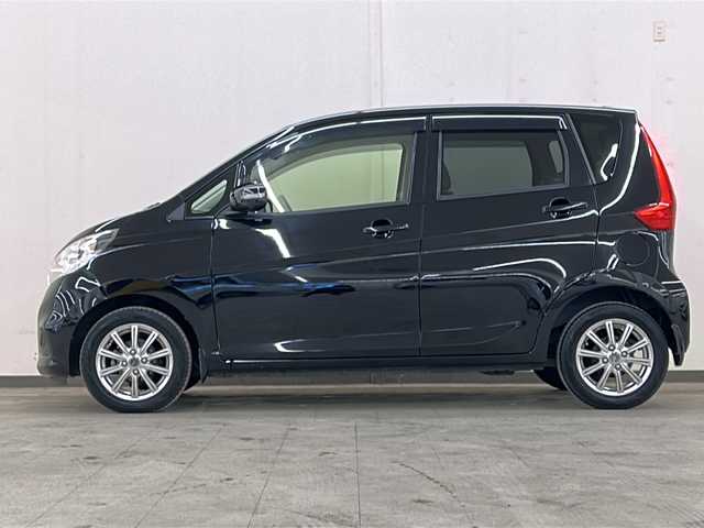 日産 デイズ X 道央・札幌 2018(平30)年 5.7万km ブラック /4WD//純正ナビ/(フルセグ/CD/SD/Bluetooth)//アラウンドビューカメラ//運転席シートヒーター//スマートキー//オートエアコン//ETC//衝突被害軽減ブレーキ//電動格納式ミラー//横滑り防止装置//ステアリングスイッチ//アイドリングストップ//ホイール付きスタッドレス積み込み