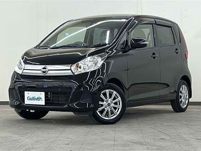 日産 デイズ X 道央・札幌 2018(平30)年 5.7万km ブラック /4WD//純正ナビ/(フルセグ/CD/SD/Bluetooth)//アラウンドビューカメラ//運転席シートヒーター//スマートキー//オートエアコン//ETC//衝突被害軽減ブレーキ//電動格納式ミラー//横滑り防止装置//ステアリングスイッチ//アイドリングストップ//ホイール付きスタッドレス積み込み