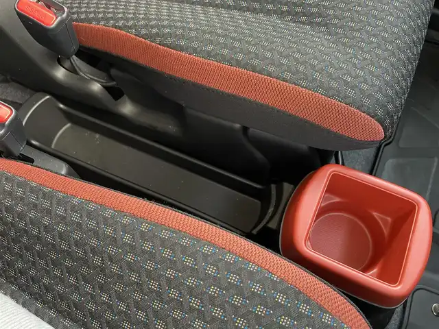 スズキ ハスラー HYBRID X 群馬県 2022(令4)年 1.2万km ピュアホワイトP 純正9インチナビ/（CD/DVD/Bluetooth/USB/スマホ連携）/フルセグテレビ/全方位モニター/セーフティサポート/・デュアルセンサーブレーキ/・誤発進抑制/・車線逸脱警報/・ふらつき警報/・先行車発進お知らせ/・ハイビームアシスト/・標識認識/・後退時ブレーキサポート/・後方誤発進抑制/ステアリングリモコン/コーナーセンサー/シートヒーター/LEDヘッドランプ/純正15インチアルミホイール