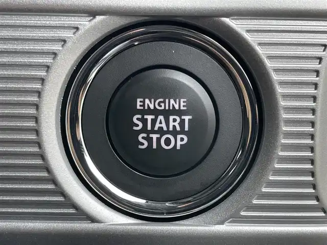 スズキ スペーシア HYBRID X 岡山県 2023(令5)年 0.2万km ピュアホワイトP 社外ナビ/MDV-D309BTW/（CD/DVD/TV/BT)/バックカメラ/両側パワースライドドア/前後ドライブレコーダー/社外LEDヘッドライト/オートライト/シートヒーター/社外フロアマット/社外ドアバイザー/スペアキー