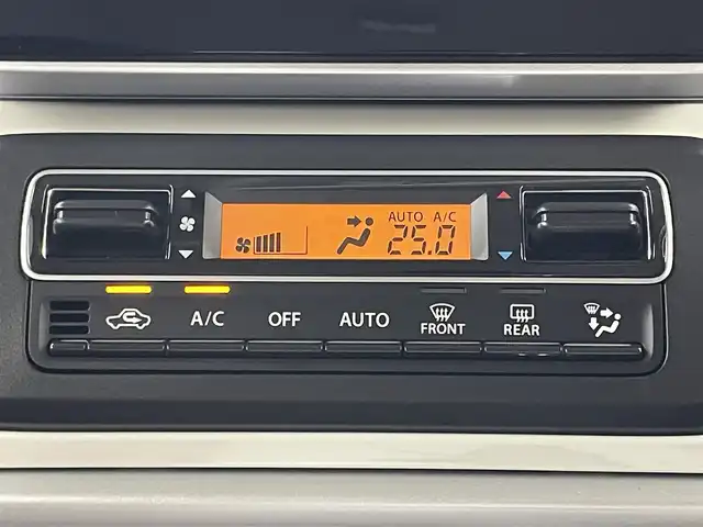 スズキ スペーシア HYBRID X 岡山県 2023(令5)年 0.2万km ピュアホワイトP 社外ナビ/MDV-D309BTW/（CD/DVD/TV/BT)/バックカメラ/両側パワースライドドア/前後ドライブレコーダー/社外LEDヘッドライト/オートライト/シートヒーター/社外フロアマット/社外ドアバイザー/スペアキー