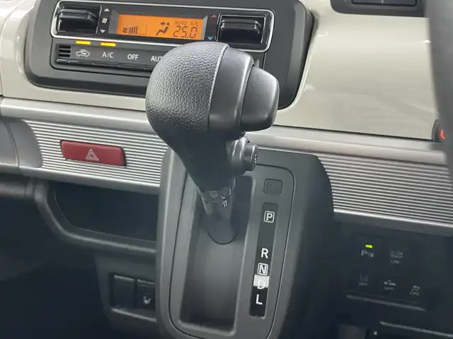 スズキ スペーシア HYBRID X 岡山県 2023(令5)年 0.2万km ピュアホワイトP 社外ナビ/MDV-D309BTW/（CD/DVD/TV/BT)/バックカメラ/両側パワースライドドア/前後ドライブレコーダー/社外LEDヘッドライト/オートライト/シートヒーター/社外フロアマット/社外ドアバイザー/スペアキー