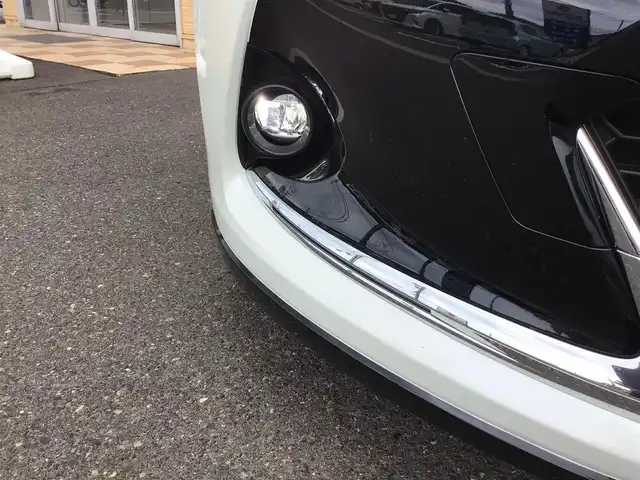 トヨタ ハリアー エレガンス GRスポーツ 福井県 2020(令2)年 1.6万km ホワイトパールクリスタルシャイン GRスポーツ/純正19アルミ/トヨタセーフティセンス/アルパイン9型ナビ/純正ドラレコ/ETC/バックカメラ/ハーフレザー/パワーシート/GR専用革巻ハンドル/GRキャリパー/LEDヘッドライト/LEDフォグライト/クルーズコントロール/オートマチックハイビーム