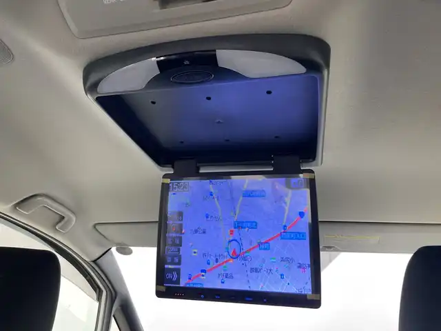 トヨタ ヴォクシー ZS 煌Ⅱ 群馬県 2016(平28)年 6.8万km ホワイトパールクリスタルシャイン １２型後席モニター　アルパイン９型ナビ　フルセグＴＶ　バックカメラ　両側電動スライドドア　衝突被害軽減ブレーキ　レーンアシスト　ＬＥＤライト　オートハイビーム　ビルトインＥＴＣ　スマートキー　禁煙車