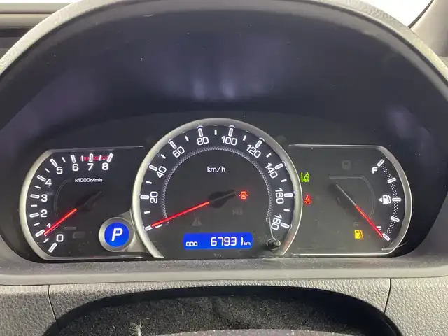 トヨタ ヴォクシー ZS 煌Ⅱ 群馬県 2016(平28)年 6.8万km ホワイトパールクリスタルシャイン １２型後席モニター　アルパイン９型ナビ　フルセグＴＶ　バックカメラ　両側電動スライドドア　衝突被害軽減ブレーキ　レーンアシスト　ＬＥＤライト　オートハイビーム　ビルトインＥＴＣ　スマートキー　禁煙車