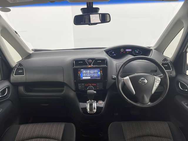 日産 セレナ HWS S HV Vセレ Aセーフ 愛知県 2015(平27)年 6.5万km インペリアルアンバーP 純正ナビ/【Bluetooth/フルセグTV/CD/DVD/USB/AM/FM】/両側パワースライドドア/純正フリップダウンモニター/全方位カメラ/衝突被害軽減ブレーキ/レーンアシスト/横滑り防止装置/クルーズコントロール/サンシェード/格納式テーブル/ETC/スマートキー/プッシュスタート/オートライト/電動格納ミラー/純正16インチアルミホイール