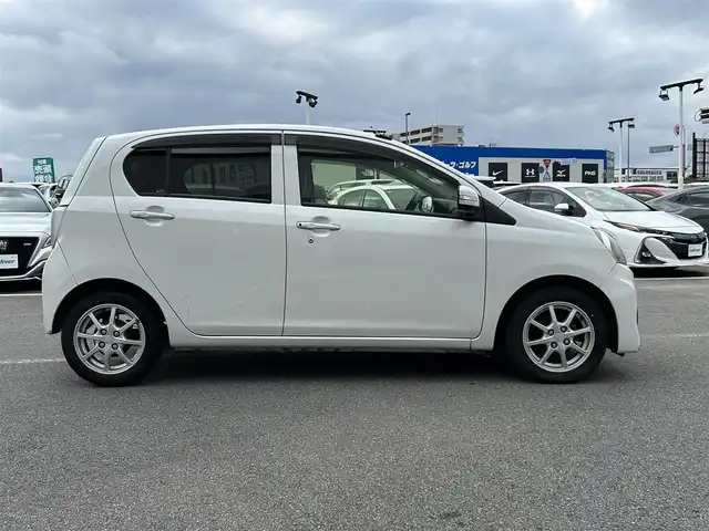 ダイハツ ミラ イース G スマートセレクションSA 長崎県 2014(平26)年 7.6万km パールホワイトⅢ プッシュスタート/スマートキー/ecoIDLE/オートエアコン/社外ディスプレイオーディオ(BT/FM/AM/CD)/　　(FH-8500DVS)/純正ラバー製フロアマット/純正14インチアルミホイール/ABS/横滑り防止装置/盗難防止装置/SRSダブル・サイドエアバッグ/スマートアシスト/ISOFIX/取扱説明書