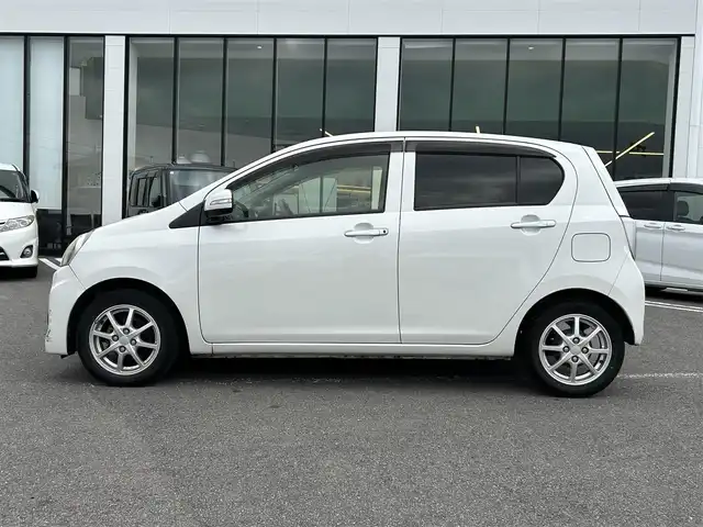 ダイハツ ミラ イース G スマートセレクションSA 長崎県 2014(平26)年 7.6万km パールホワイトⅢ プッシュスタート/スマートキー/ecoIDLE/オートエアコン/社外ディスプレイオーディオ(BT/FM/AM/CD)/　　(FH-8500DVS)/純正ラバー製フロアマット/純正14インチアルミホイール/ABS/横滑り防止装置/盗難防止装置/SRSダブル・サイドエアバッグ/スマートアシスト/ISOFIX/取扱説明書