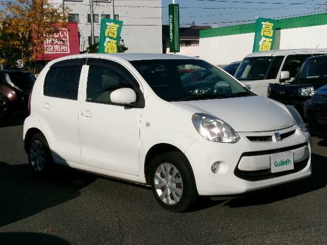 トヨタ パッソ X Lパッケージ 岡山県 2016(平28)年 6.9万km ホワイト ワンオーナー/純正SDナビ/ワンセグテレビ/バックカメラ/Bluetooth/純正フロアマット/スマートキー