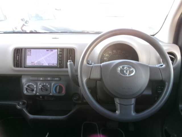 トヨタ パッソ X Lパッケージ 岡山県 2016(平28)年 6.9万km ホワイト ワンオーナー/純正SDナビ/ワンセグテレビ/バックカメラ/Bluetooth/純正フロアマット/スマートキー