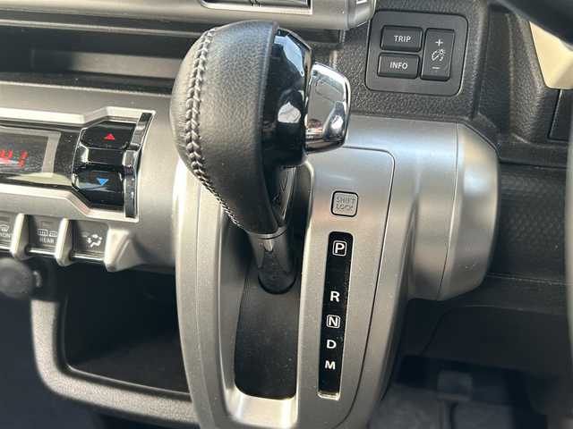 スズキ クロスビー HYBRID MZ 道東・釧路十勝 2021(令3)年 3.3万km ピュアホワイトP 4WD/ワンオーナー/純正ナビ/（CD/DVD/BT/ラジオ）/全方位カメラ/バックカメラ/アクティブクルーズコントロール/ステアリングスイッチ/純正エンジンスターター/スペアキー/スマートキー/プッシュスタート/パーキングアシスト/アイドリングストップ/前後ドライブレコーダー/純正フロアマット/シートヒーター（運＋助）/前後コーナーセンサー/レーンキープアシスト/オートライト/ダウンヒルアシストコントロール/フォグランプ/社外AW付スタッドレスタイヤタイヤ/純正AW付サマータイヤ/取扱説明書/保証書/記録簿