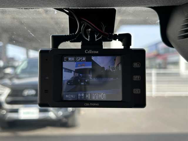 スズキ クロスビー HYBRID MZ 道東・釧路十勝 2021(令3)年 3.3万km ピュアホワイトP 4WD/ワンオーナー/純正ナビ/（CD/DVD/BT/ラジオ）/全方位カメラ/バックカメラ/アクティブクルーズコントロール/ステアリングスイッチ/純正エンジンスターター/スペアキー/スマートキー/プッシュスタート/パーキングアシスト/アイドリングストップ/前後ドライブレコーダー/純正フロアマット/シートヒーター（運＋助）/前後コーナーセンサー/レーンキープアシスト/オートライト/ダウンヒルアシストコントロール/フォグランプ/社外AW付スタッドレスタイヤタイヤ/純正AW付サマータイヤ/取扱説明書/保証書/記録簿