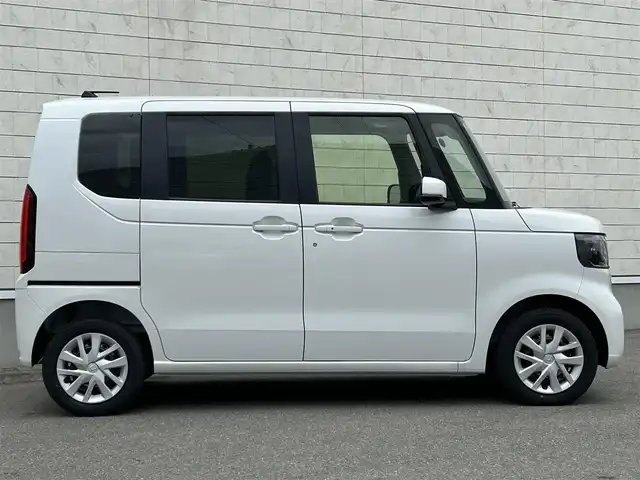 ホンダ Ｎ ＢＯＸ 山形県 2024(令6)年 0.1万km未満 プラチナホワイトパール 4WD/アダプティブクルーズコントロール/アイドリングストップ/レーンキープアシスト/先行車発進お知らせ/標識認識機能/車線逸脱警報/衝突被害軽減ブレーキ/盗難防止装置/LEDオートライト/両側パワースライドドア/前席シートヒーター/コーナーセンサー/プッシュスタート/電動パーキングブレーキ/ウィンカーミラー
