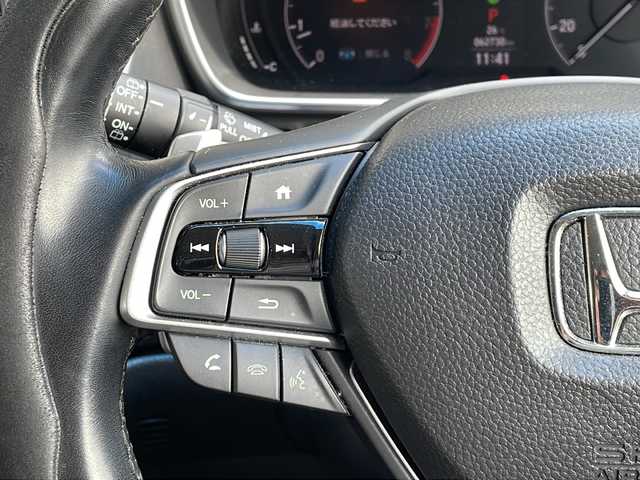 ホンダ オデッセイ アブソルート 長野県 2020(令2)年 6.3万km プレミアムスパークルブラックパール 純正メーカーナビフルセグTV/バックカメラ/ETC2.0/ドライブレコーダー/純正エンジンスターター/両側パワースライドドア/ハーフレザーシート/純正１７インチアルミ/前後コーナーセンサー/LEDヘッドライト/保証書/取説