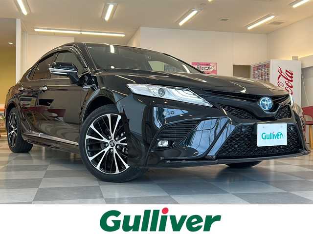 トヨタ カムリ WSレザーパッケージ 岐阜県 2019(令1)年 1.7万km アティチュードブラックマイカ プリクラッシュセーフティ/車線逸脱警報/ブラインドスポットモニター/オートマチックハイビーム/LEDヘッドライト/純正ナビ/フルセグTV/DVD/バックカメラ/クリアランスソナー/黒革シート/前席シートヒーター/レーダークルーズコントロール/純正18インチアルミホイール/ヘッドアップディスプレイ/パドルシフト/前後ドライブレコーダー/ビルトインETC2.0/パドルシフト/サイドシルスポイラー/トランクスポイラー