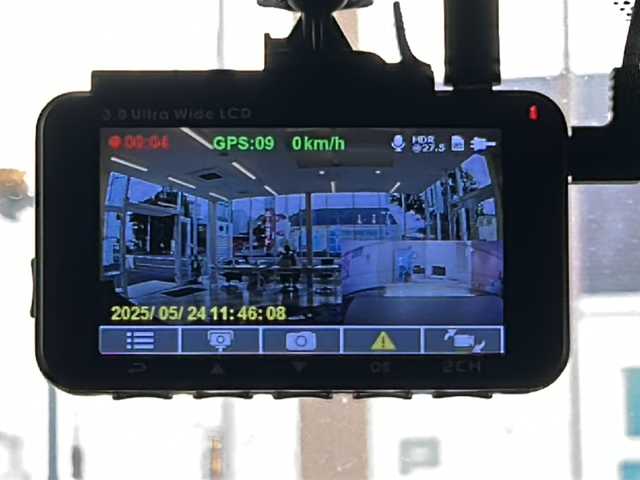 トヨタ カムリ WSレザーパッケージ 岐阜県 2019(令1)年 1.7万km アティチュードブラックマイカ プリクラッシュセーフティ/車線逸脱警報/ブラインドスポットモニター/オートマチックハイビーム/LEDヘッドライト/純正ナビ/フルセグTV/DVD/バックカメラ/クリアランスソナー/黒革シート/前席シートヒーター/レーダークルーズコントロール/純正18インチアルミホイール/ヘッドアップディスプレイ/パドルシフト/前後ドライブレコーダー/ビルトインETC2.0/パドルシフト/サイドシルスポイラー/トランクスポイラー