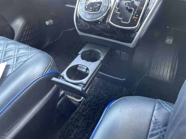 トヨタ ヴォクシー ZS 煌Ⅱ 佐賀県 2020(令2)年 6.2万km イナズマスパーキングブラックガラスフレーク 純正10インチナビ/・フルセグTV/CD/DVD/SD/Bluetooth/フリップダウンモニター /バックカメラ/両側パワースライドドア/前後ドライブレコーダー/クルーズコントロール/アイドリングストップ/シートバックテーブル/コーナーセンサー/プッシュスタート/スマートキー/ビルトインETC/オートライト/LEDヘッドライト/純正フロアマット/純正ドアバイザー