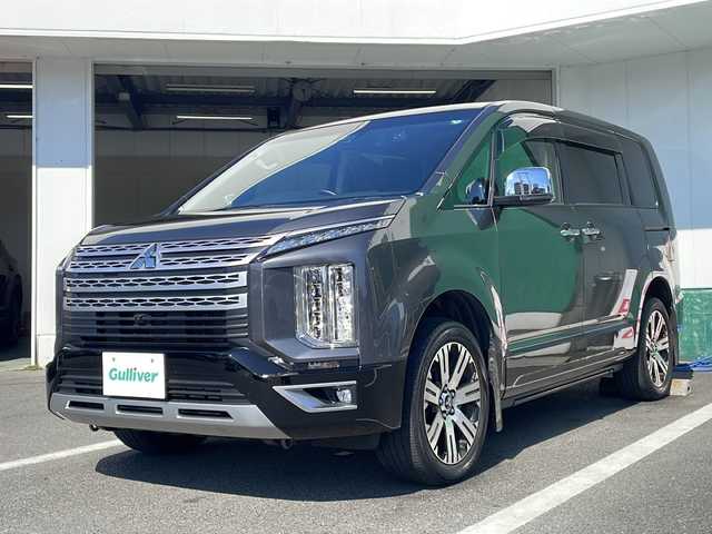 三菱 デリカＤ：５ P 京都府 2020(令2)年 6.8万km アイガーグレーM/ダイヤモンドブラックマイカ 純正１０．１インチナビ　Ｂｌｕｅｔｏｏｔｈ　ＤＶＤ再生　マルチアラウンドモニター　後席フリップダウンモニター　電動リアゲート　オートサイドステップ　レーダークルーズ　ブラインドスポットモニター　禁煙車