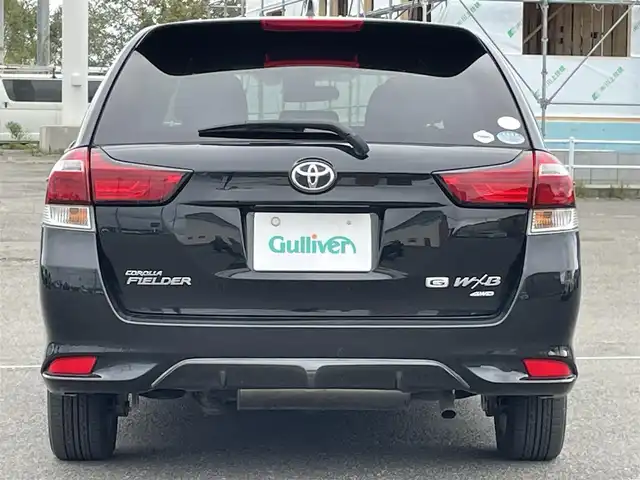 トヨタ カローラ フィールダー 1．5G ダブルバイビー 道央・札幌 2015(平27)年 9.6万km ブラックマイカ ４WD/寒冷地仕様/社外メモリーナビ/CD/DVD/BT/フルセグ/社外後席モニター/衝突被害軽減ブレーキ/横滑り防止装置/レーンキープアシスト/バックカメラ/ビルトインETC/ワイパーデアイサー/ハーフレザーシート/革巻きステアリング/ステアリングリモコン/プッシュスタート/スマートキー/LEDヘッドライト/オートライト/オートハイビーム/フォグランプ/電動格納ミラー/ウィンカーミラー/純正フロアマット/ドアバイザー/純正エンジンスターター/社外AW付冬タイヤ積込/175/65/R15/2021年/山6mm