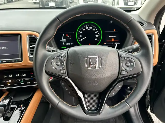 ホンダ ヴェゼル ハイブリッド Z ホンダセンシング 千葉県 2020(令2)年 0.8万km クリスタルブラックパール ＶＸＭ－２０５ＶＦＥｉナビ　Ｂカメ　ＥＴＣ　Ｂｔ　フルセグＴＶ　ドラレコ　ハーフレザーシート　シートヒーター　クルコン　パドルシフト　パワーシート　レーンアシストＬＥＤ　オートライト１７インチＡＷ