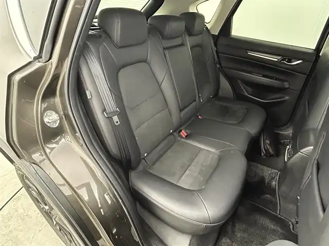 マツダ ＣＸ－５ XD ブラックトーンエディション 岡山県 2021(令3)年 5.5万km チタニウムフラッシュマイカ ドライビングポジションサポートパッケージ/　・運転席10wayパワーシート＆シートメモリー/　・運転席、助手席シートヒーター/　・ステアリングヒーター/360°ビュー・モニター/サンルーフ /BOSEサウンド/純正ナビ/地デジ/Bluetooth/USB/純正フロアマット/パワーバックドア/レーダークルーズコントロール/衝突軽減ブレーキ/ハーフレザーシート /LEDヘッドライト/ヘッドアップディスプレイ/ブラインドスポットモニター/プッシュスタート /スマートキー /4WD